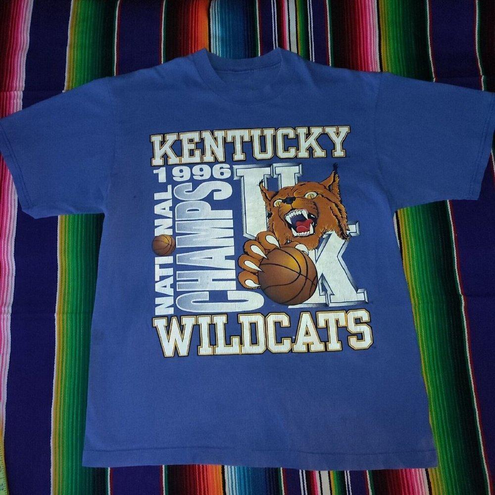 Kentucky Wildcats 1996 NCAA Champions Retro Fan Graphic T-Shirt